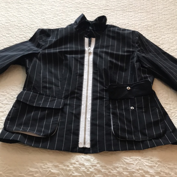 Black and white pin striped wind breaker - Picture 7 of 13